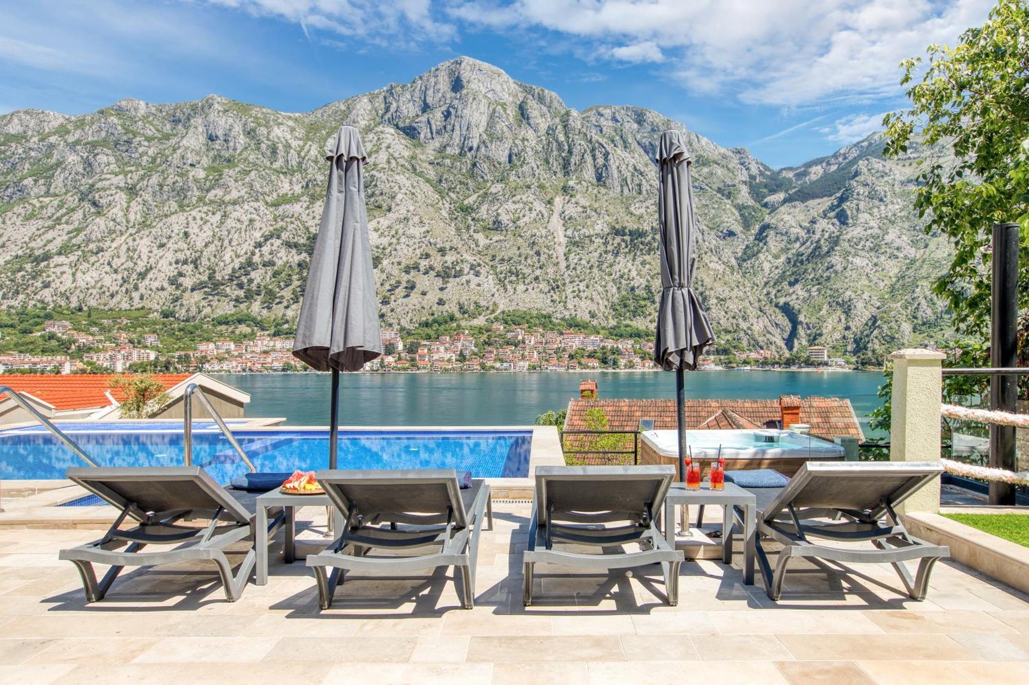 Dekaderon Lux Apartments Kotor Buitenkant foto