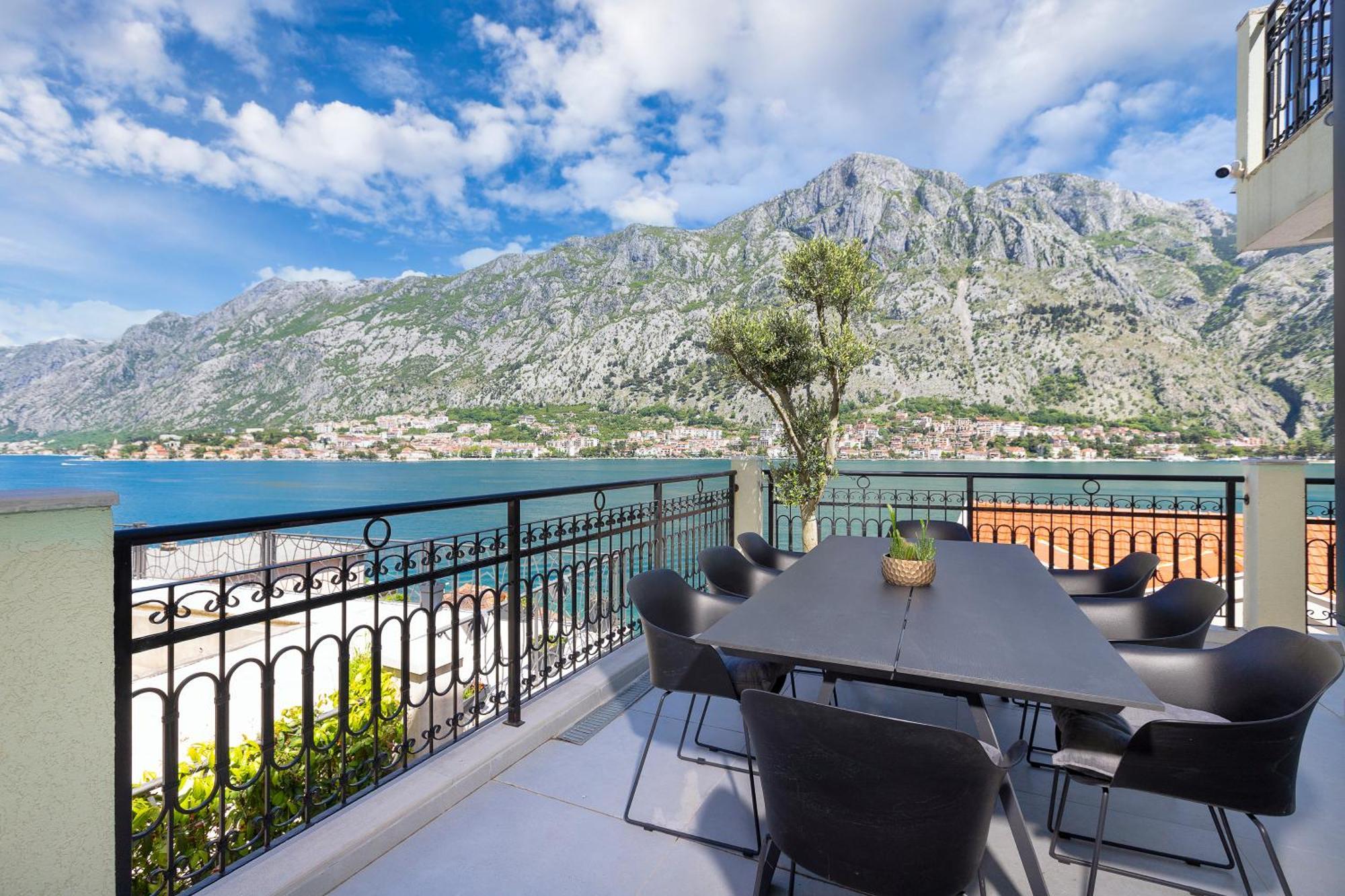 Dekaderon Lux Apartments Kotor Buitenkant foto