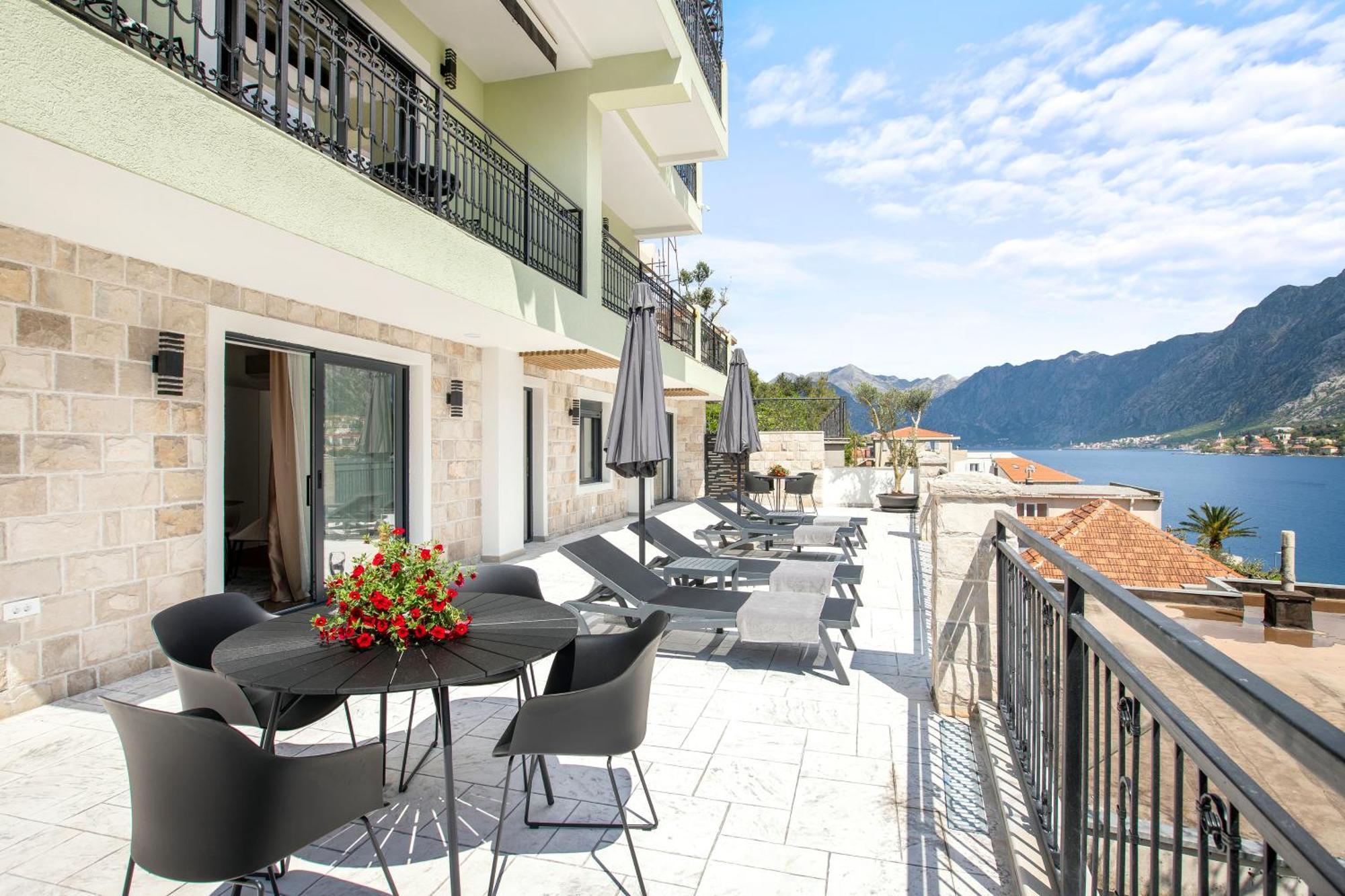 Dekaderon Lux Apartments Kotor Buitenkant foto