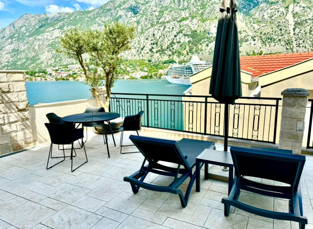 Dekaderon Lux Apartments Kotor Buitenkant foto